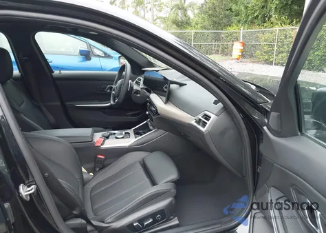 2025 BMW 3 Series 330I z USA, uszkodzony, nr VIN 3MW69CW06S8F00565